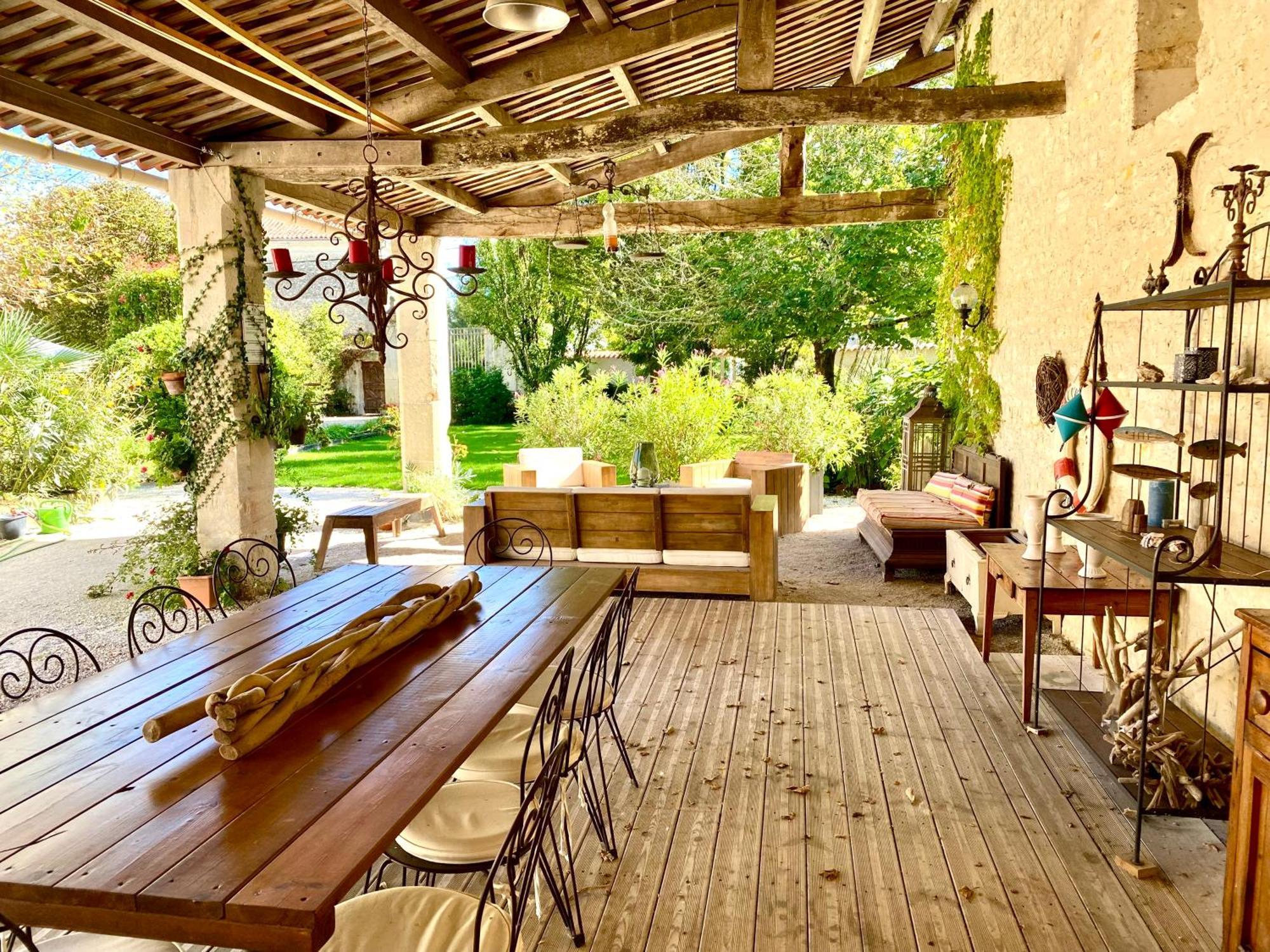 Aux Agapanthes, Chambres D'Hotes Charentaises De Charme Avec Piscine Aumagne Buitenkant foto